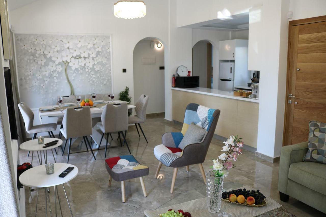 Yulya Villa By Taimoura パ フォス エクステリア 写真